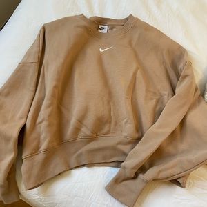 Cropped Nike crew neck
